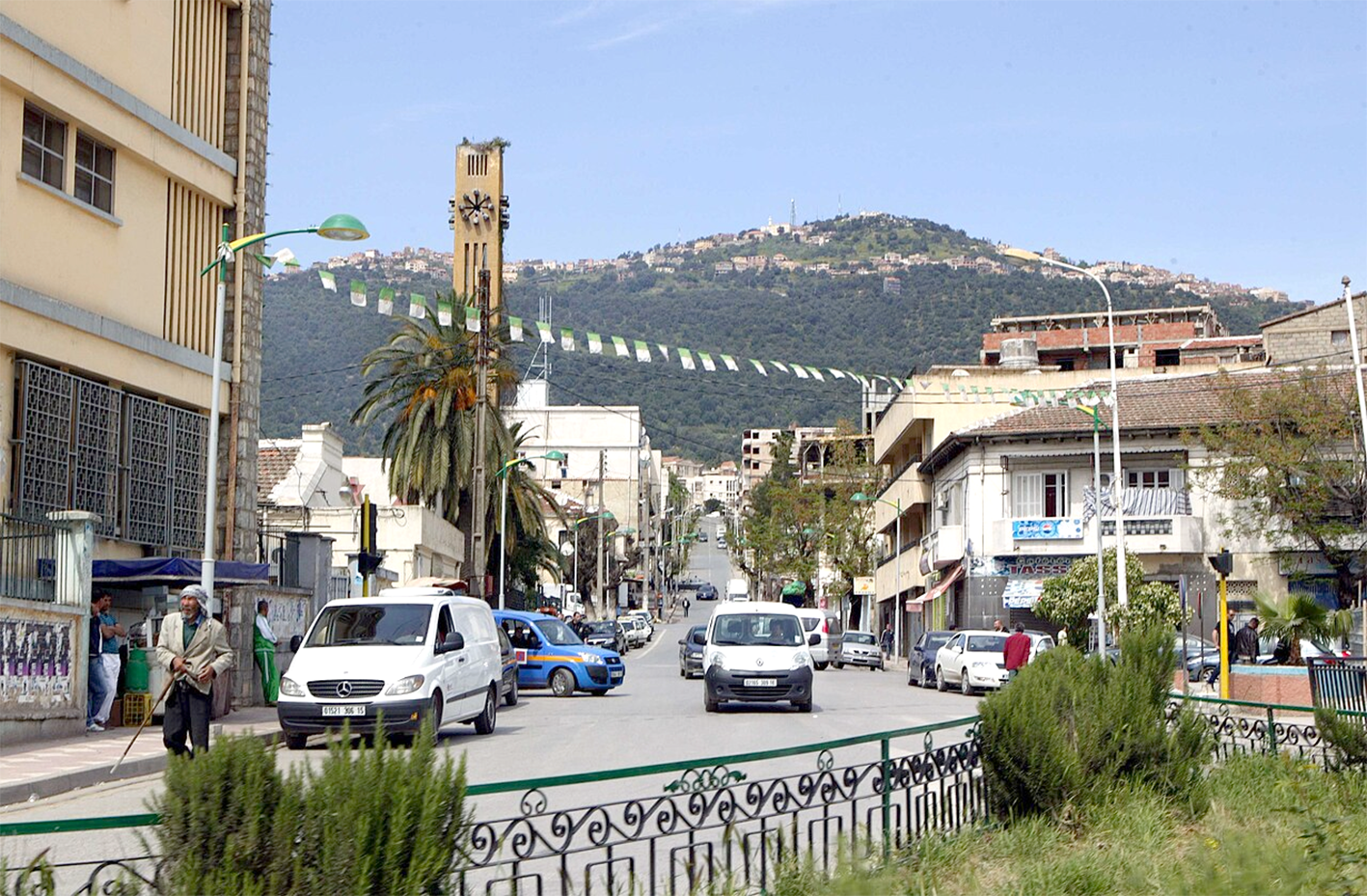 Louer une voiture à Tizi Ouzou en 2025 : explorez la Kabylie en toute liberté